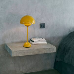 &Tradition Flowerpot VP3 stolní lampa žlutá